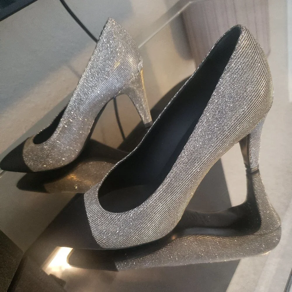 Chanel Sparkle Heels 38.5 GORGEOUS!!! RARE πππ - Picture 13 of 17